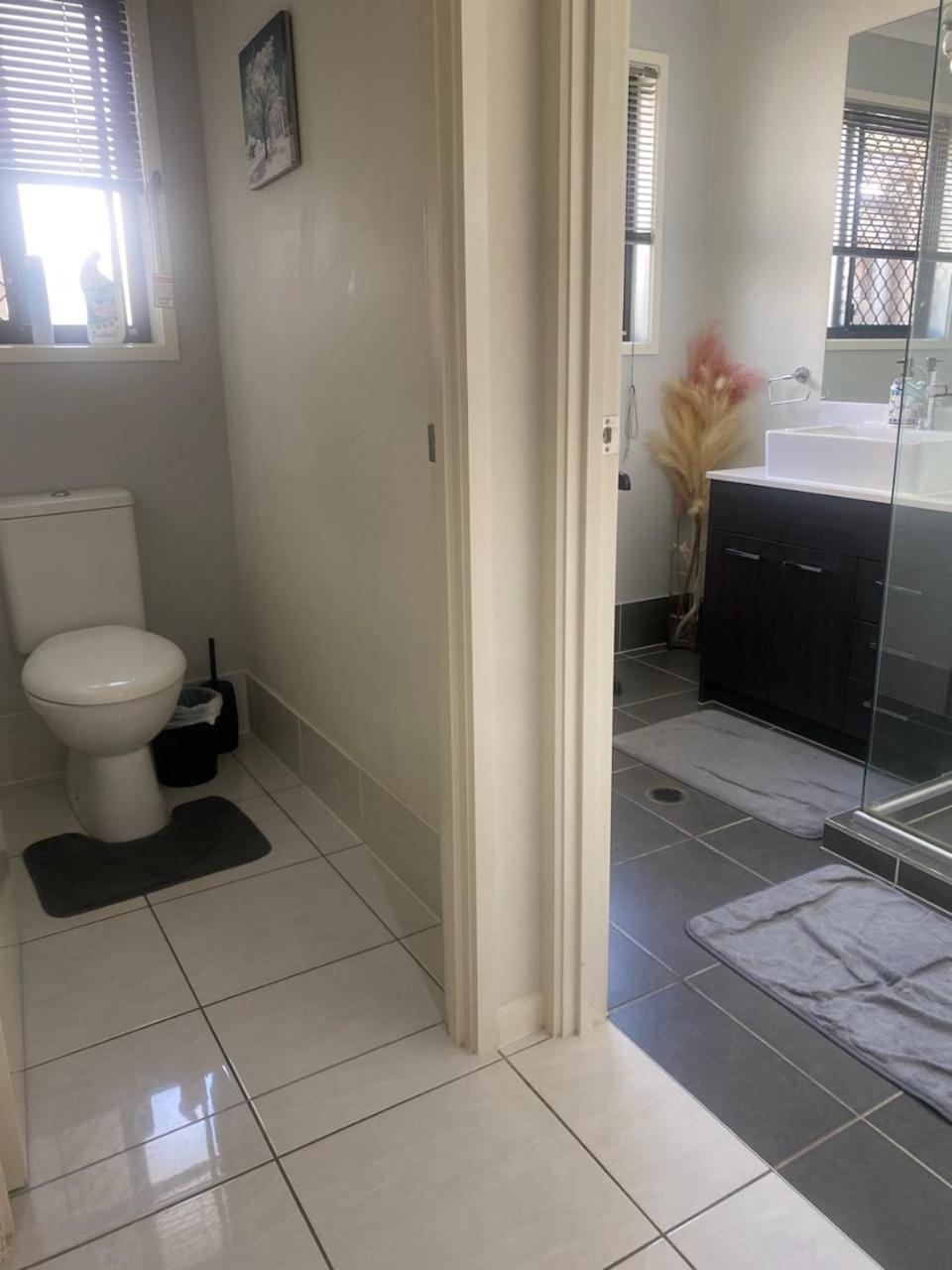 Manhattan B&B Guest Rooms North Lakes Esterno foto